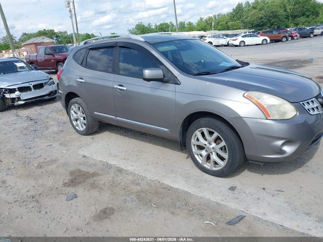 Salvage Nissan Rogue Image