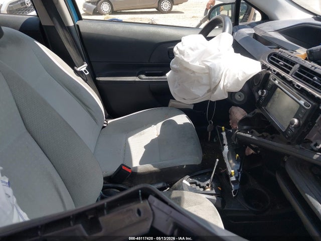 Toyota Prius c One