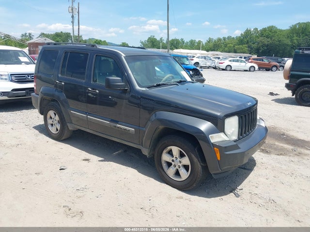 Salvage Jeep Liberty Image