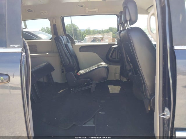 Chrysler Town & Country Touring