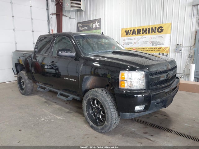 Salvage Chevrolet Silverado 1500 Image