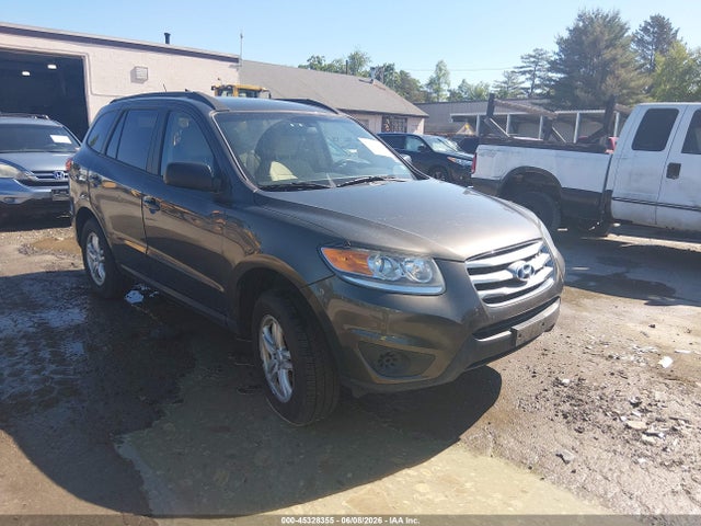 Salvage Hyundai SANTA FE Image