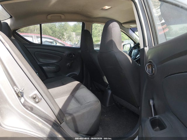 Nissan Versa 1.6 S