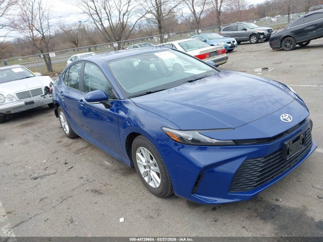 Salvage Toyota Camry Image