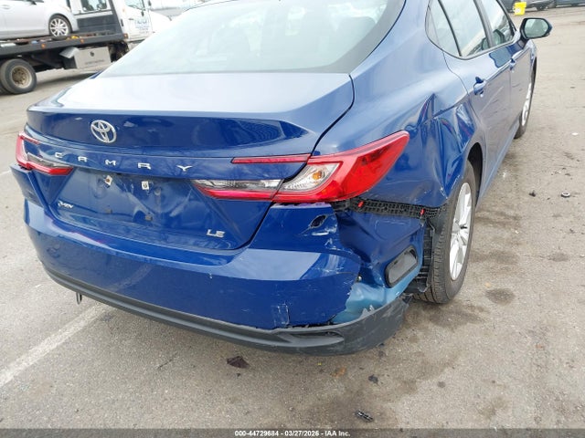Toyota Camry Le