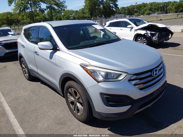 Salvage Hyundai SANTA FE Image
