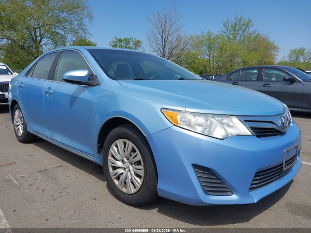 Salvage Toyota Camry Image