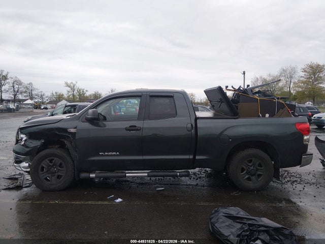 Toyota Tundra Base 5.7l V8