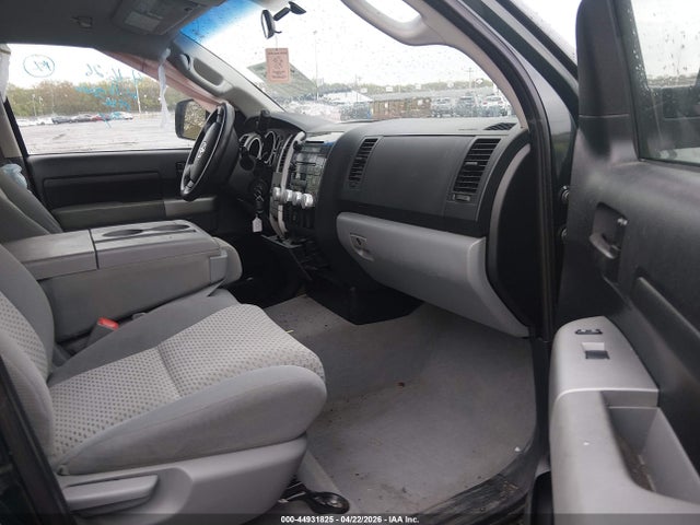 Toyota Tundra Base 5.7l V8