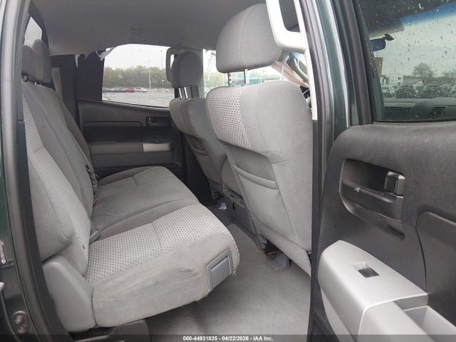 Toyota Tundra Base 5.7l V8