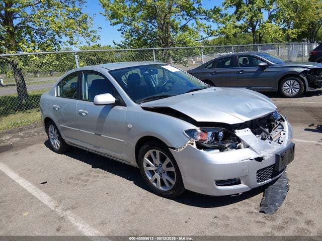 Salvage Mazda Mazda3 Image