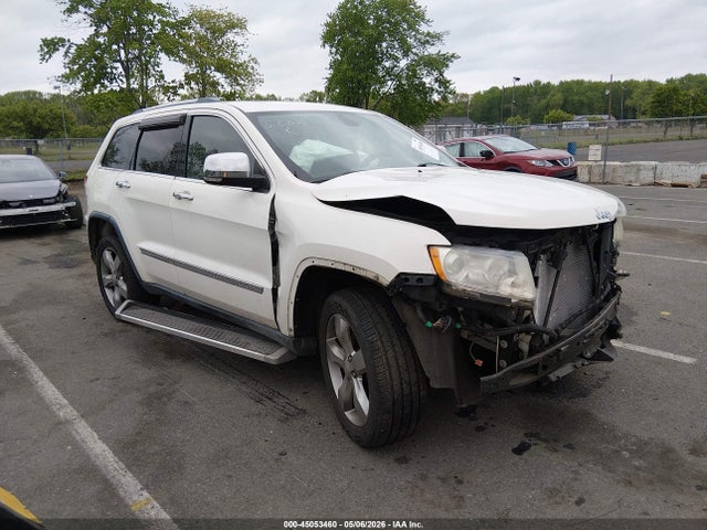 Salvage Jeep Grand Cherokee Image