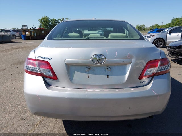 Toyota Camry Le