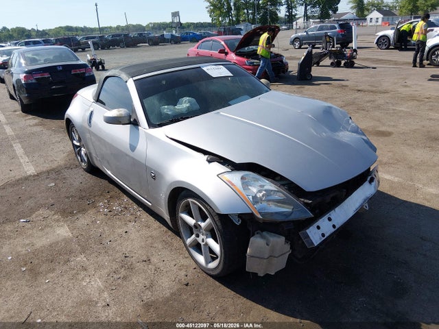 Salvage Nissan 350Z Image
