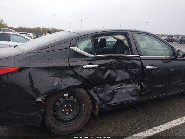 Nissan Altima S Fwd