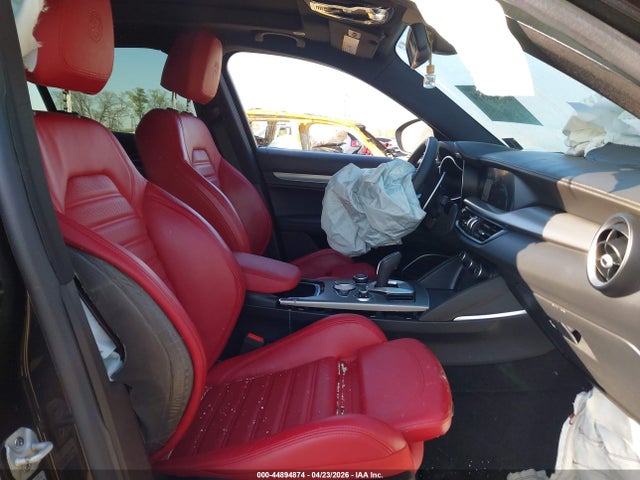 Alfa Romeo Stelvio Veloce Awd