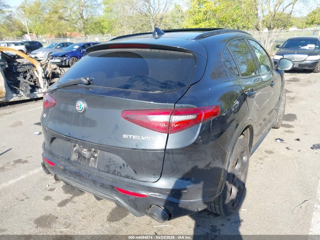 Alfa Romeo Stelvio Veloce Awd