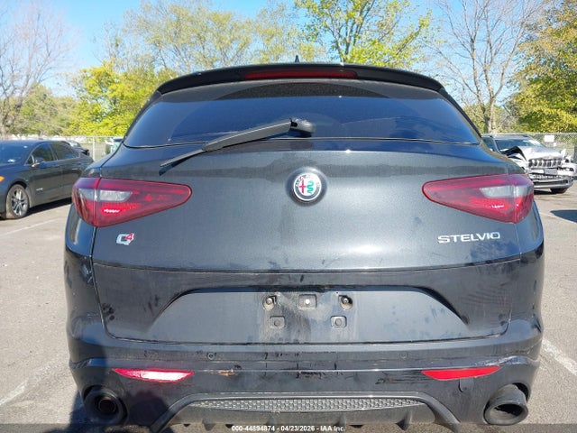 Alfa Romeo Stelvio Veloce Awd