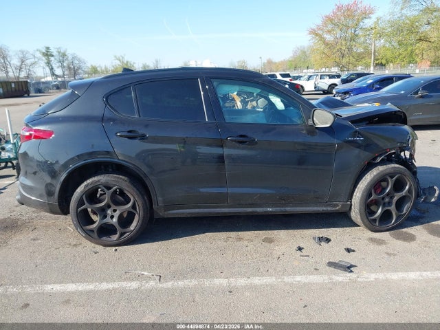 Alfa Romeo Stelvio Veloce Awd