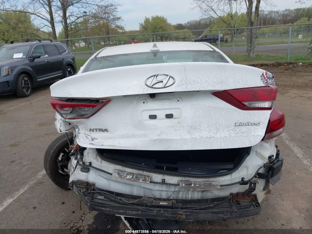Hyundai ELANTRA Limited