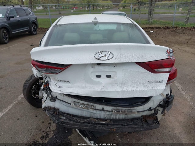 Hyundai ELANTRA Limited