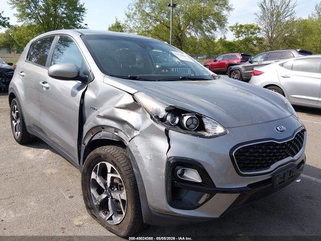 Salvage Kia Sportage Image