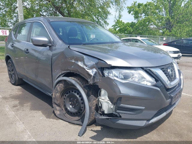 Salvage Nissan Rogue Image