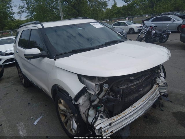 Salvage Ford Explorer Image