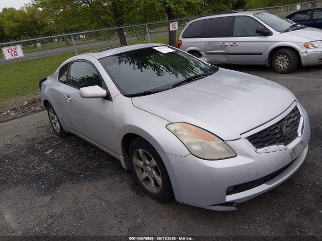 Salvage Nissan Altima Image
