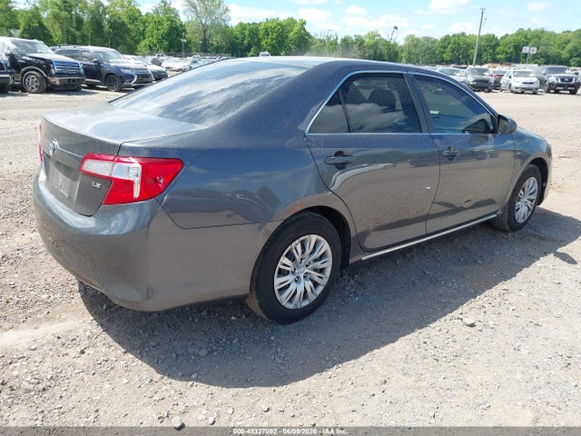 Toyota Camry Le