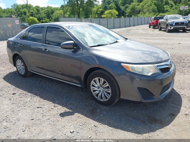 Salvage Toyota Camry Image