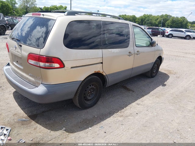 Toyota Sienna Ce