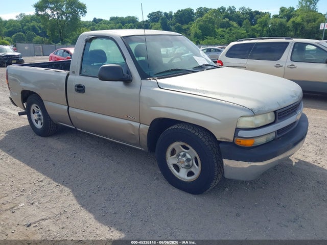 Salvage Chevrolet Silverado 1500 Image