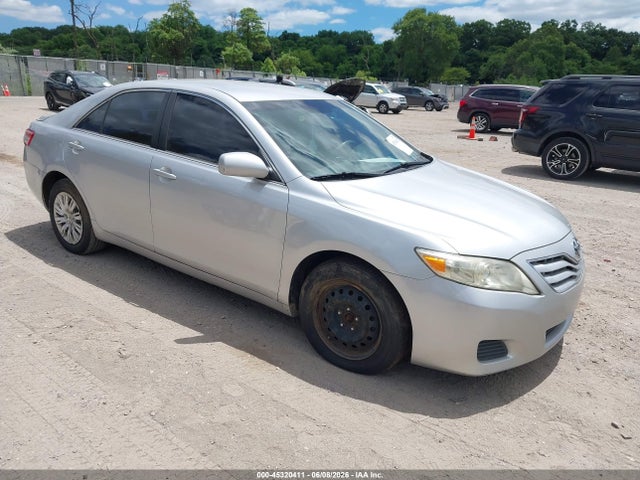 Salvage Toyota Camry Image