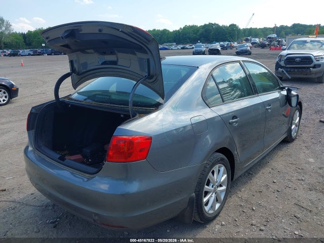 Volkswagen Jetta 2.5l Se