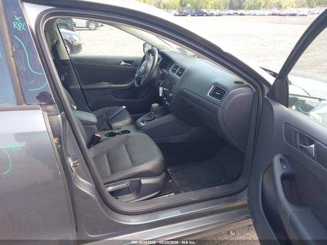 Volkswagen Jetta 2.5l Se