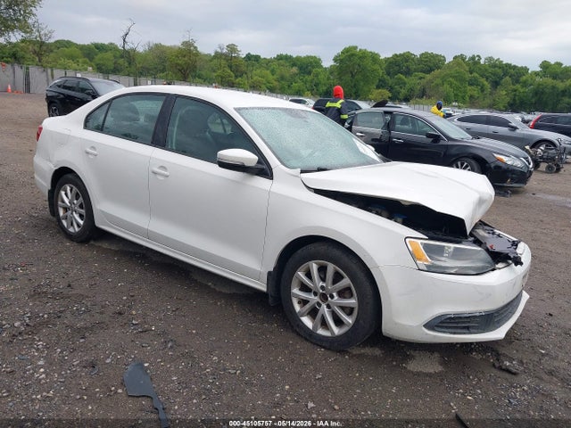 Salvage Volkswagen Jetta Image