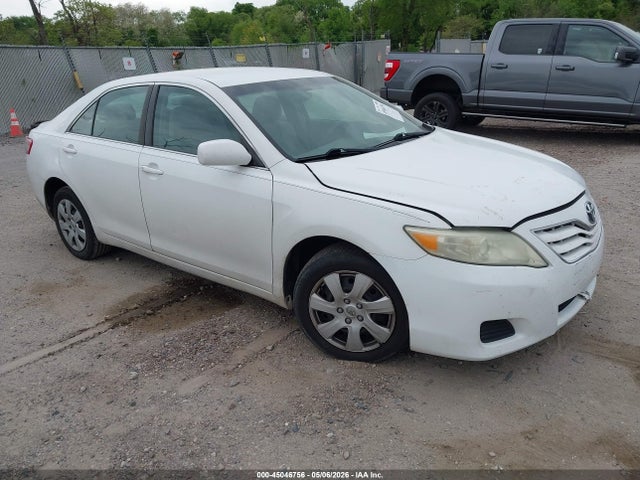Salvage Toyota Camry Image