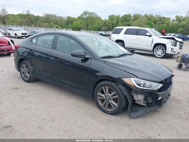 Salvage Hyundai ELANTRA Image