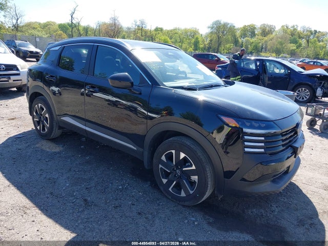 Salvage Nissan Kicks Image