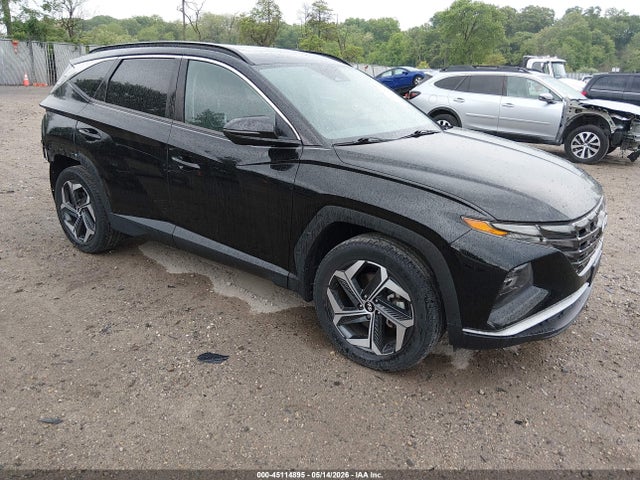 Salvage Hyundai TUCSON Image