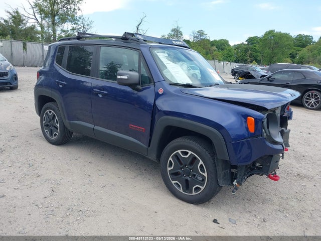 Salvage Jeep Renegade Image