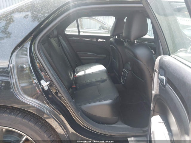 Chrysler 300c Awd