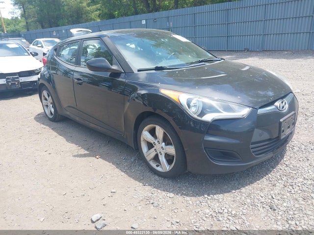 Salvage Hyundai VELOSTER Image