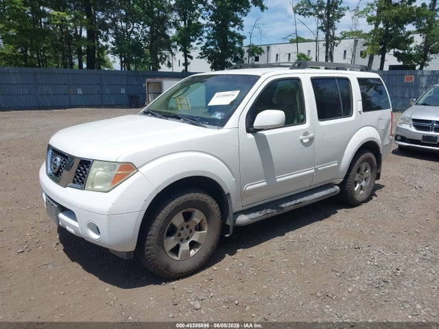 Nissan Pathfinder Se