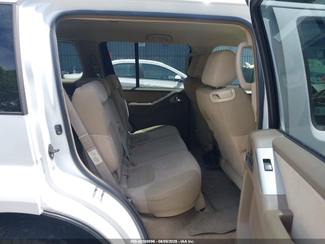 Nissan Pathfinder Se