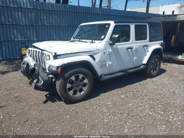 Jeep Wrangler 4-door Sahara 4x4