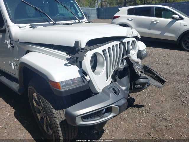 Jeep Wrangler 4-door Sahara 4x4