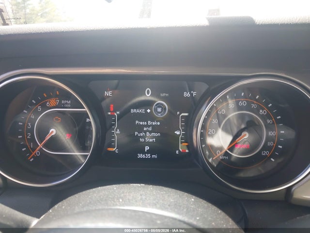 Jeep Wrangler 4-door Sahara 4x4
