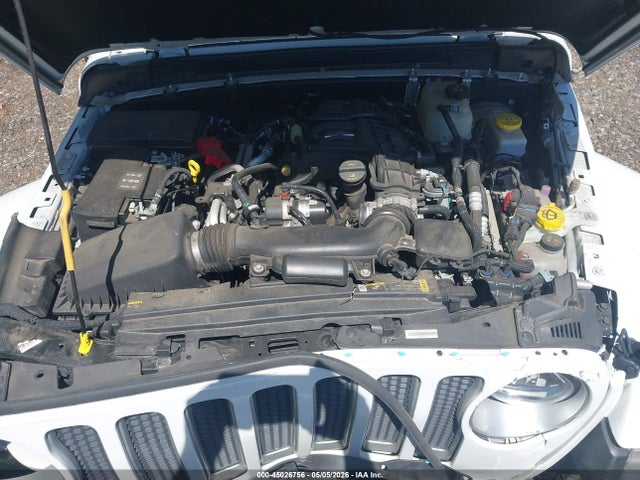 Jeep Wrangler 4-door Sahara 4x4